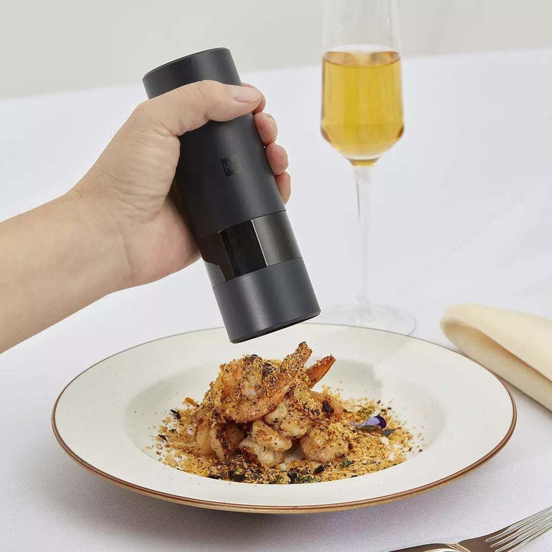 Automatic Seasoning Grinder